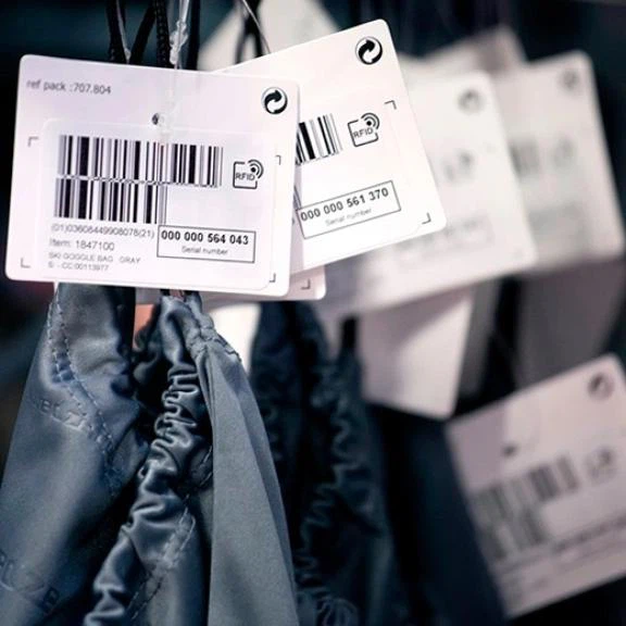 UHF RFID LABEL FOR HANG TAG